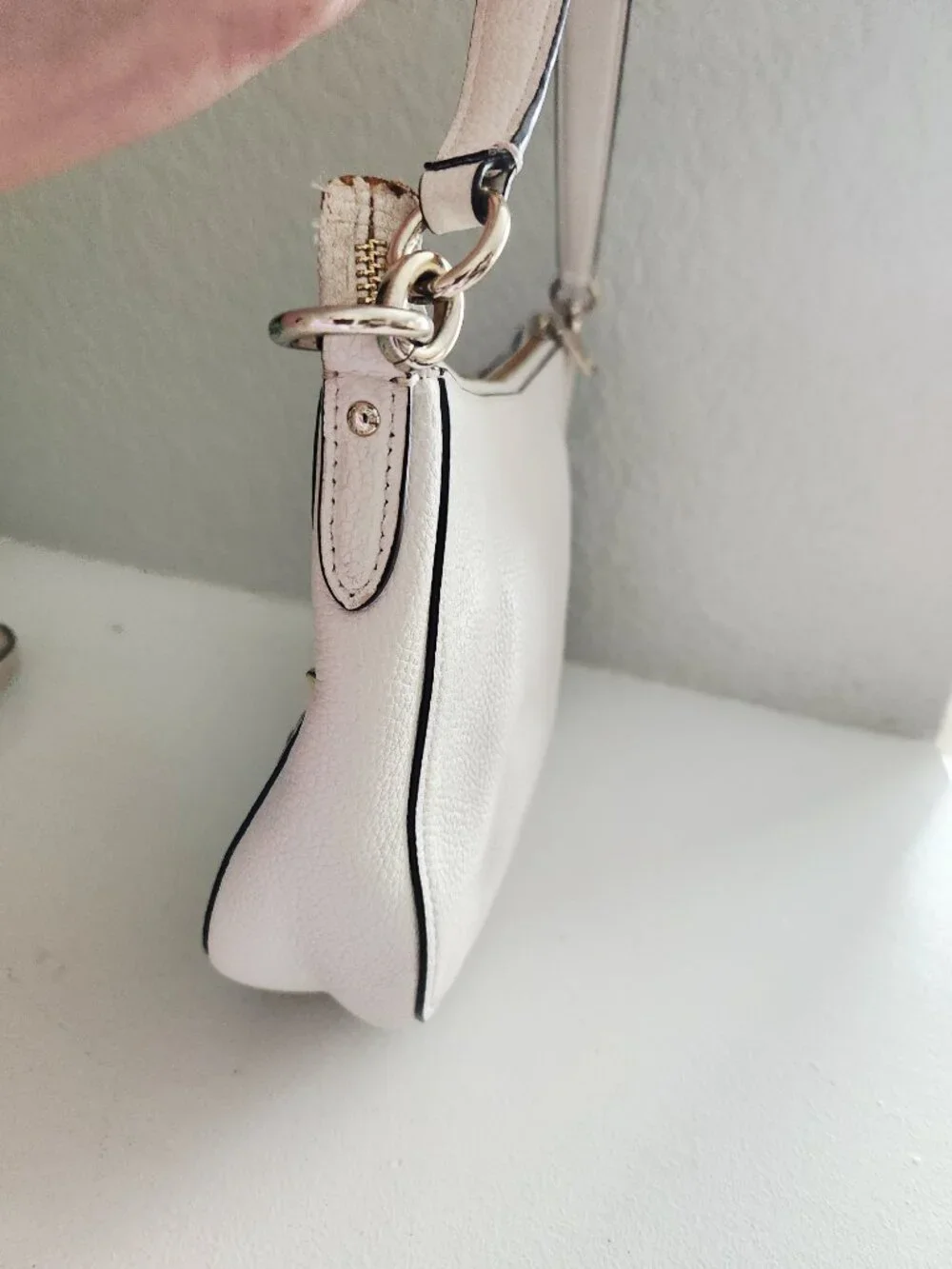 Euc Coach Floral Studded Chalk Leather Crossbody Bag PUrse